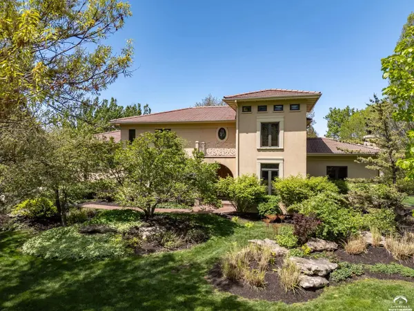 201 Fall Creek RD, Lawrence, KS 66049