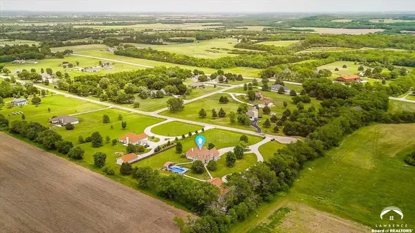 1053 E 1479 RD, Lawrence, KS 66046