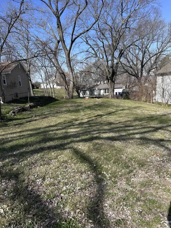 618 Locust ST, Eudora, KS 66025