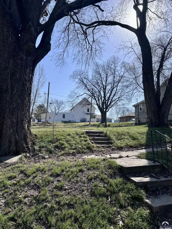 618 Locust ST, Eudora, KS 66025