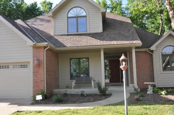 5710 W Goff CT, Lawrence, KS 66047