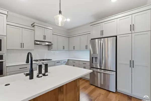 3611 Prairie Clover CT, Lawrence, KS 66049
