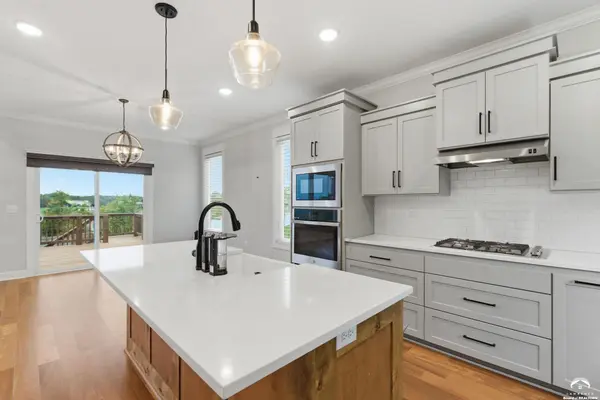 3611 Prairie Clover CT, Lawrence, KS 66049