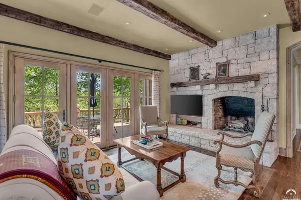 208 Fall Creek RD, Lawrence, KS 66049