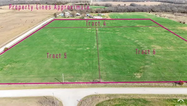 16 E 1400 RD, Baldwin City, KS 66006-9999