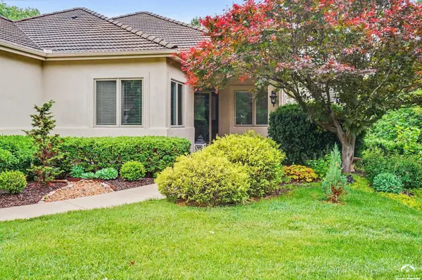 5727 Villa DR, Lawrence, KS 66047