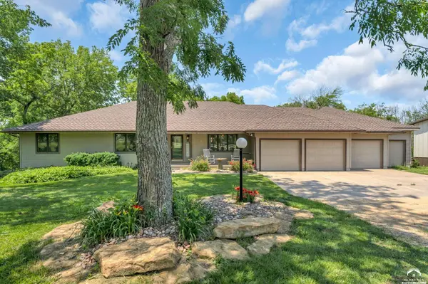 4848 SE 53rd ST, Berryton, KS 66409