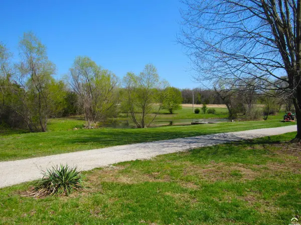 1901 N 600 RD, Baldwin City, KS 66006
