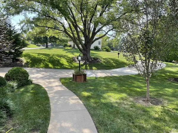 2100 Inverness DR, Lawrence, KS 66047