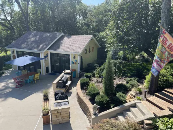 2100 Inverness DR, Lawrence, KS 66047