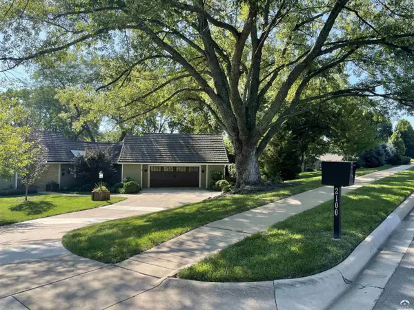2100 Inverness DR, Lawrence, KS 66047
