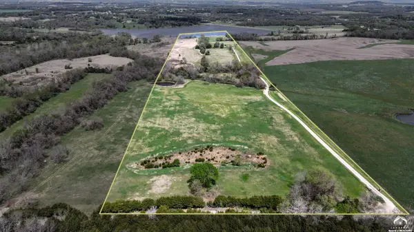 1548 N 800 RD, Baldwin City, KS 66006