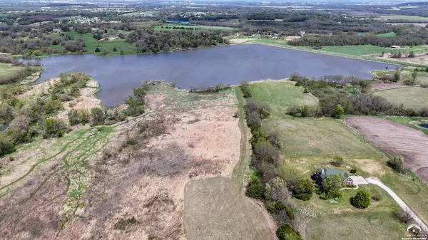 1548 N 800 RD, Baldwin City, KS 66006