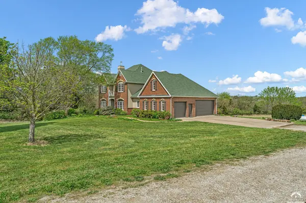 1548 N 800 RD, Baldwin City, KS 66006