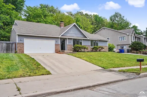 2018 Crossgate DR, Lawrence, KS 66047