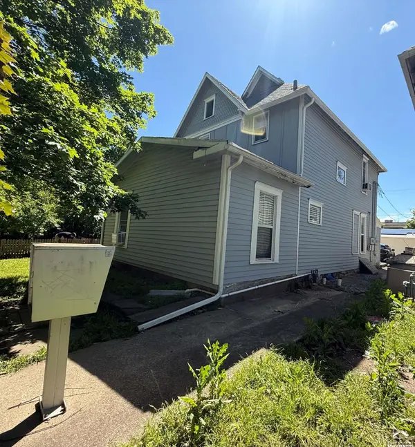 1105 Connecticut ST, Lawrence, KS 66044