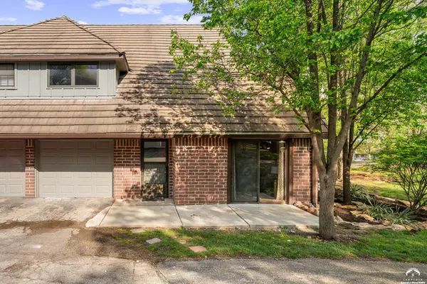 2620 W 24th TER, Lawrence, KS 66047