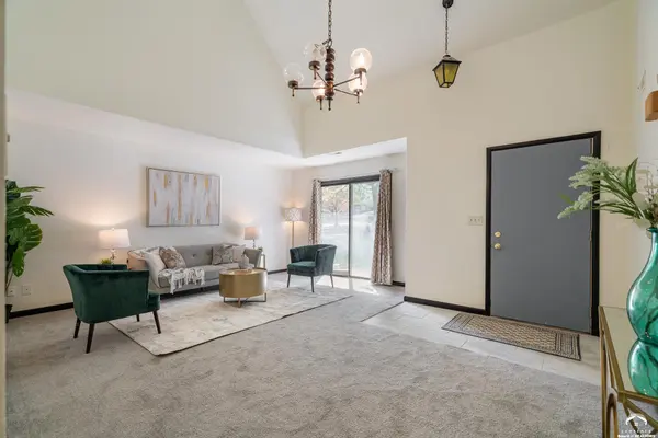 2620 W 24th TER, Lawrence, KS 66047