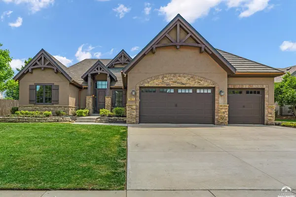 5813 Robinson DR, Lawrence, KS 66049