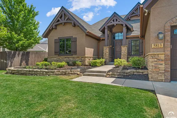 5813 Robinson DR, Lawrence, KS 66049