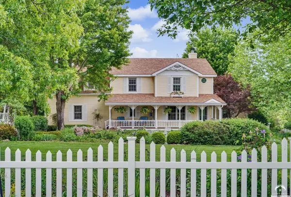 618 E 1714 RD, Baldwin City, KS 66006