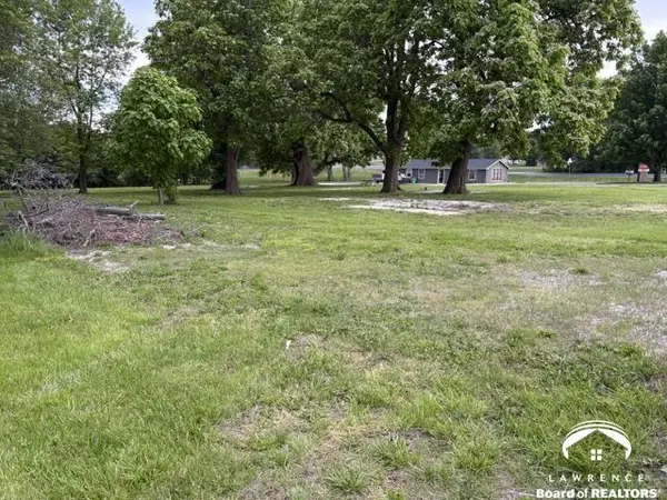 201-207 1/2 Baker ST, Baldwin City, KS 66006