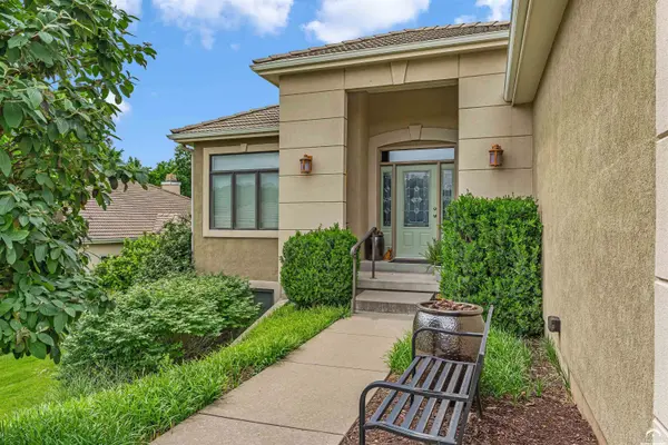 5617 Villa DR, Lawrence, KS 66047