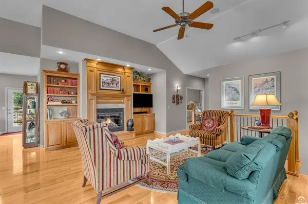5617 Villa DR, Lawrence, KS 66047