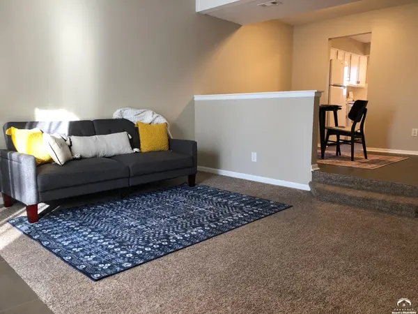 3811 Overland DR, Lawrence, KS 66049