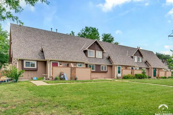 3811 Overland DR, Lawrence, KS 66049