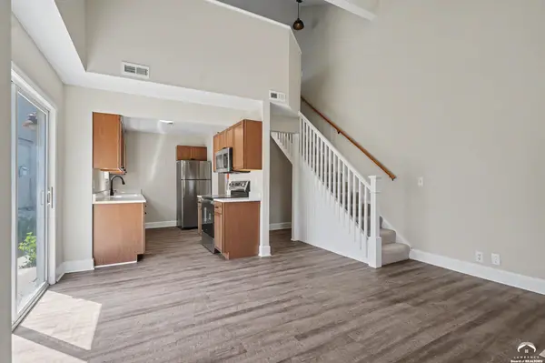 2527 Morningside DR, Lawrence, KS 66047