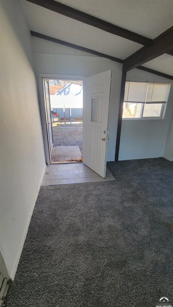 1800 NW Fillmore ST, Topeka, KS 66618