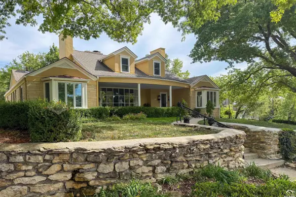 1336 Spencer DR, Lawrence, KS 66044