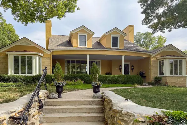 1336 Spencer DR, Lawrence, KS 66044