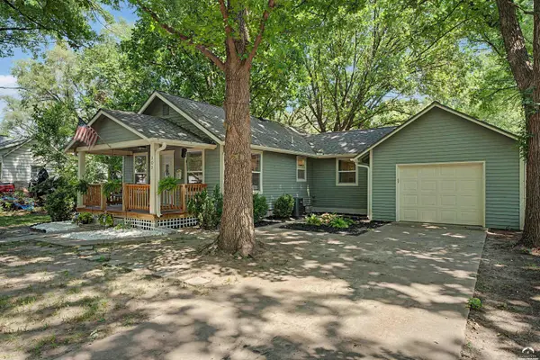 302 Masche ST, Silver Lake, KS 66539
