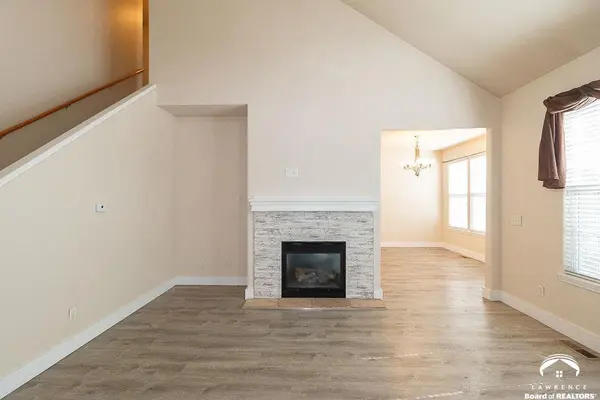 1465 Legends CIR, Lawrence, KS 66049