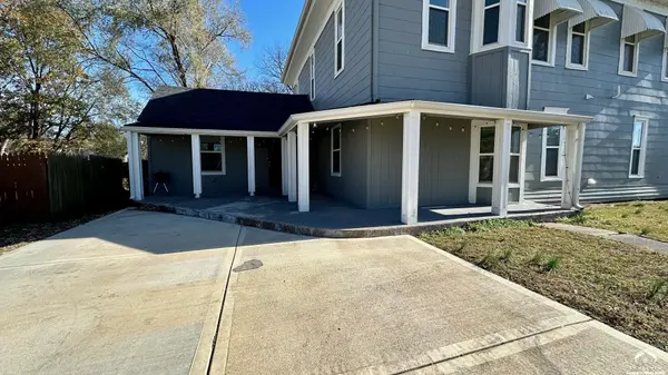 102 E 3rd ST, Linn Valley, KS 66052