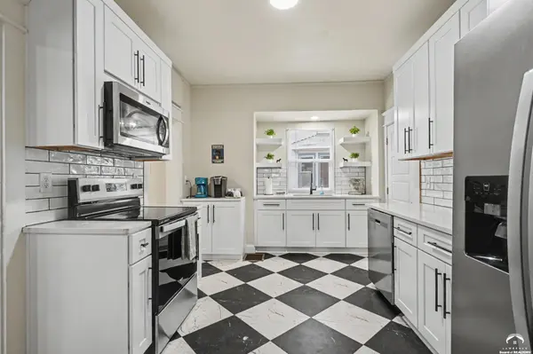 1521 Rhode Island ST, Lawrence, KS 66044