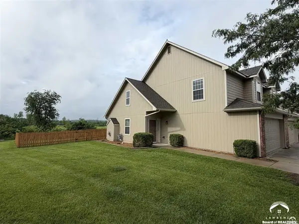 2726 Coralberry CT, Lawrence, KS 66047