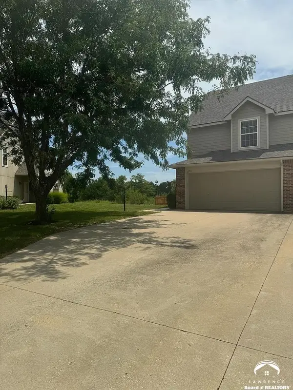 2726 Coralberry CT, Lawrence, KS 66047