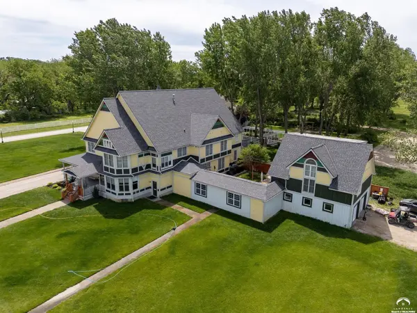 1431 N 1900 RD, Lawrence, KS 66044