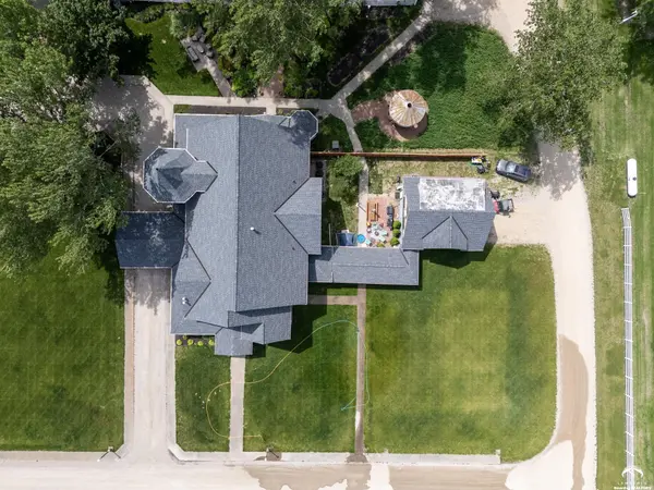 1431 N 1900 RD, Lawrence, KS 66044