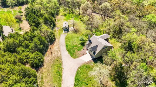881 N 1928 RD, Lecompton, KS 66050