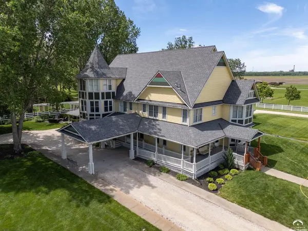 1431 N 1900 RD, Lawrence, KS 66044
