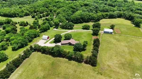 14805 27th ST, Perry, KS 66073