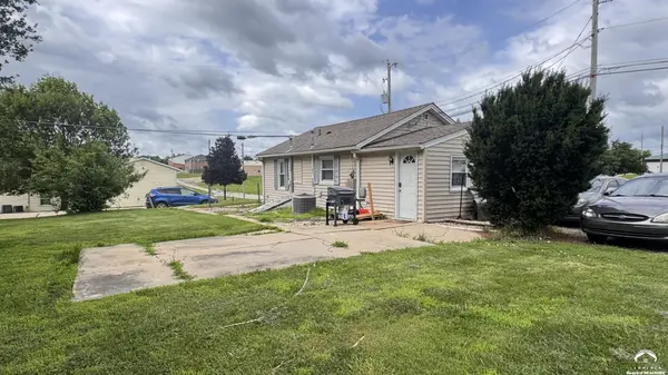 708 W Missouri ST, Highland, KS 66035