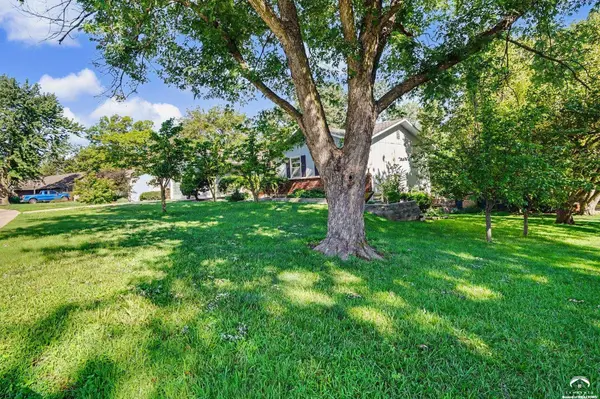 2602 Orchard LN, Lawrence, KS 66049