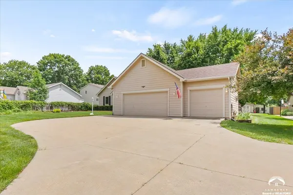 1905 River Ridge RD, Lawrence, KS 66044