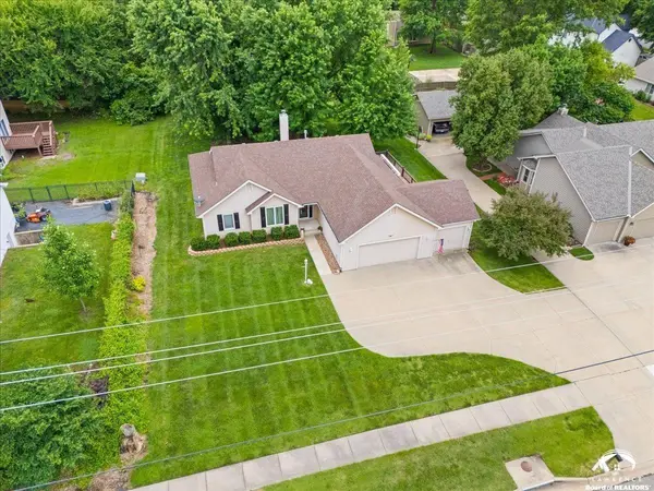 1905 River Ridge RD, Lawrence, KS 66044