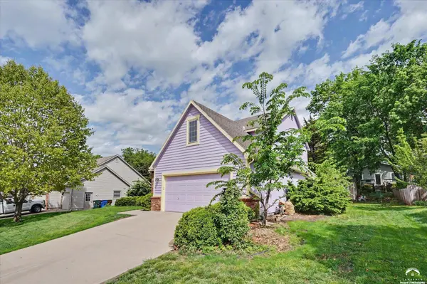 2408 Oxford RD, Lawrence, KS 66049